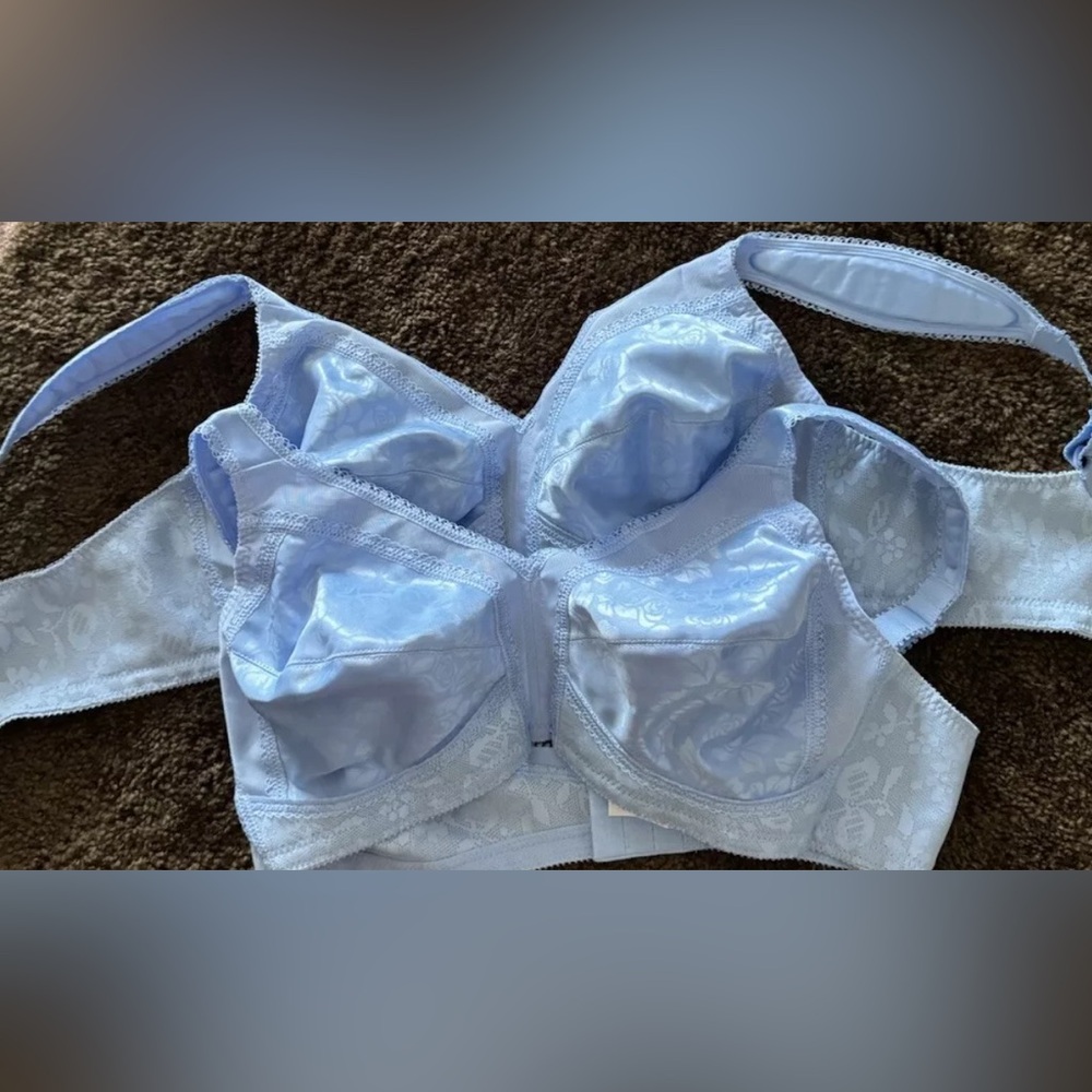 PLAYTEX 18 HOUR BRA 4693 SIZE 40B…SET Of 2 !!! RUNS SMALL